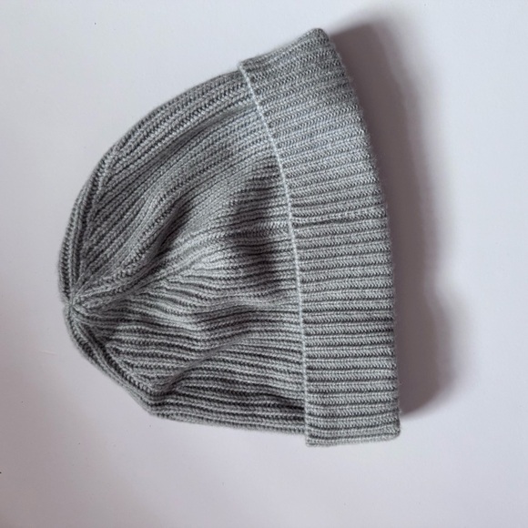 J. CREW Cashmere Men's Beanie Grey O/S - Picture 3 of 7